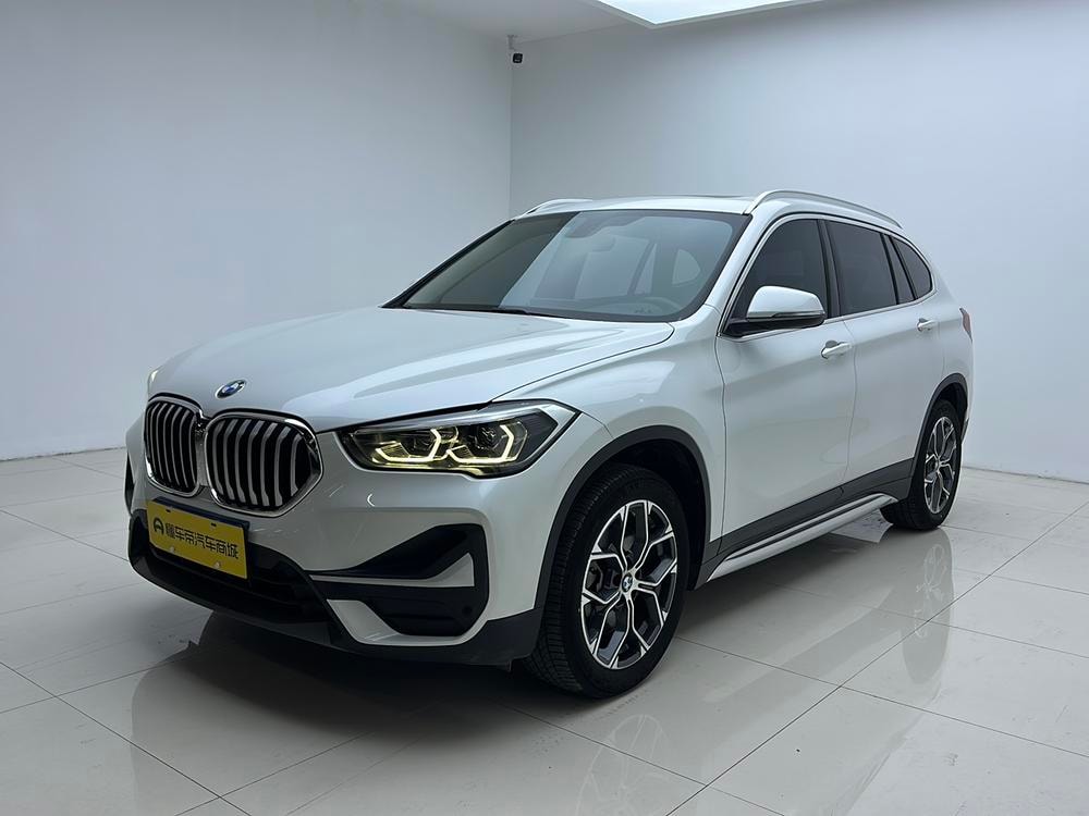 BMW X1 2021 — фото автомобиля
