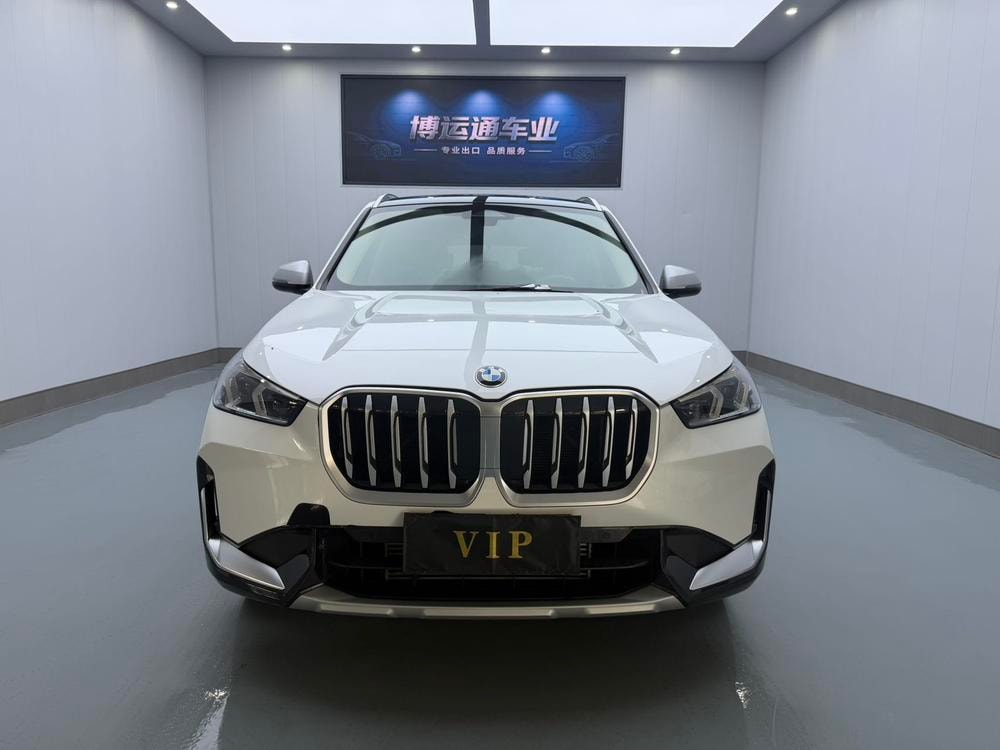 BMW X1 2023 — фото автомобиля