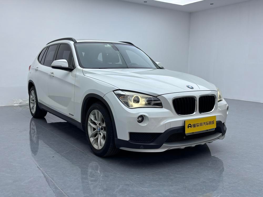 BMW X1 2015 — фото автомобиля