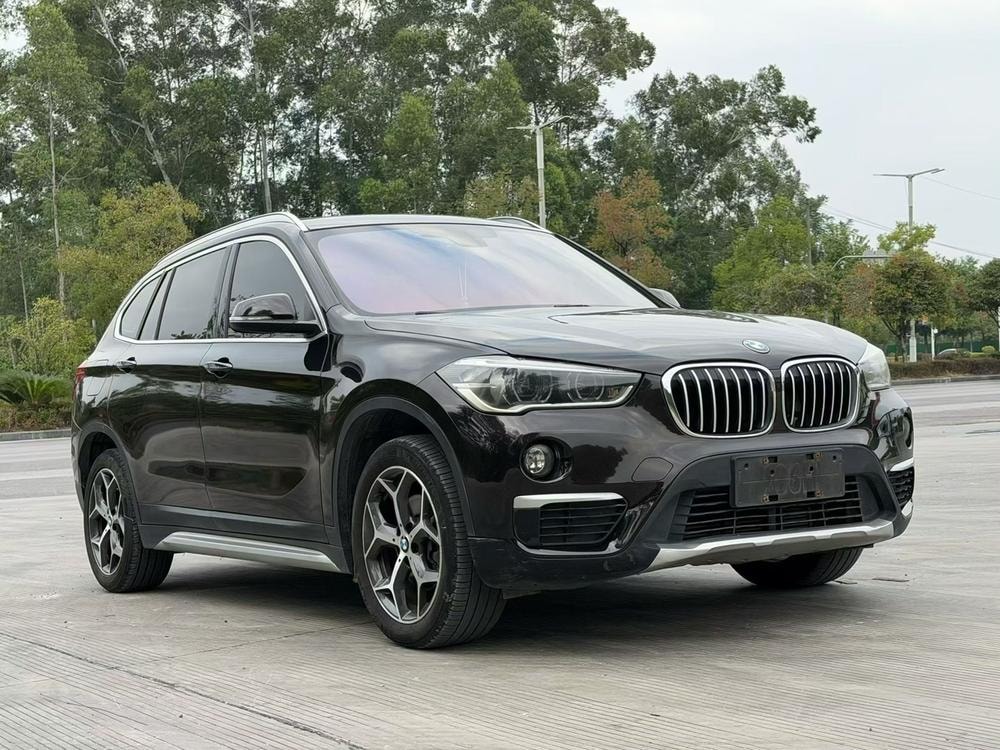 BMW X1 2018 — фото автомобиля