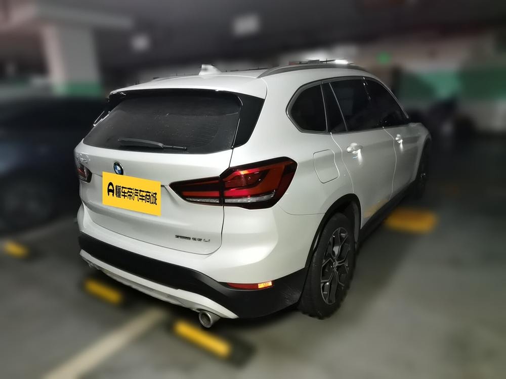 BMW X1 2022 — фото автомобиля 1
