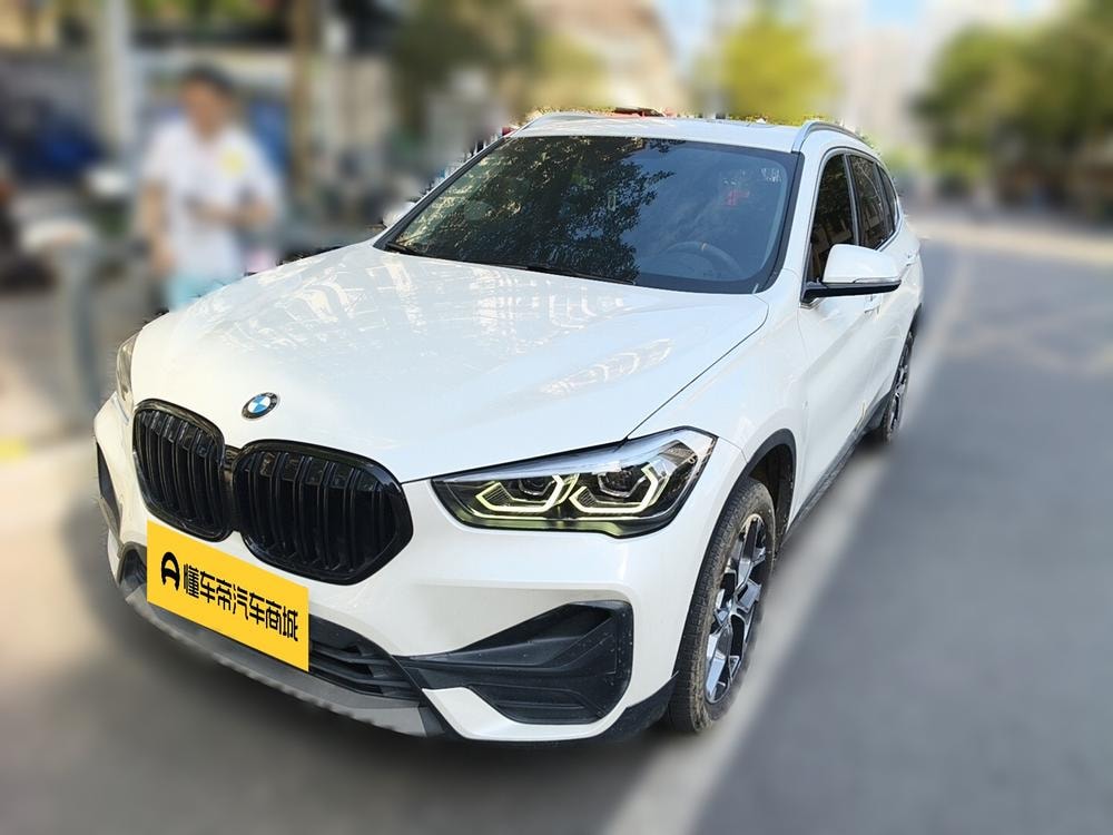 BMW X1 2021 — фото автомобиля