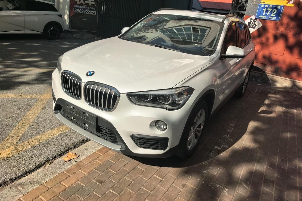 BMW X1 2016 — фото автомобиля 1