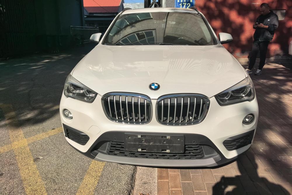 BMW X1 2016 — фото автомобиля