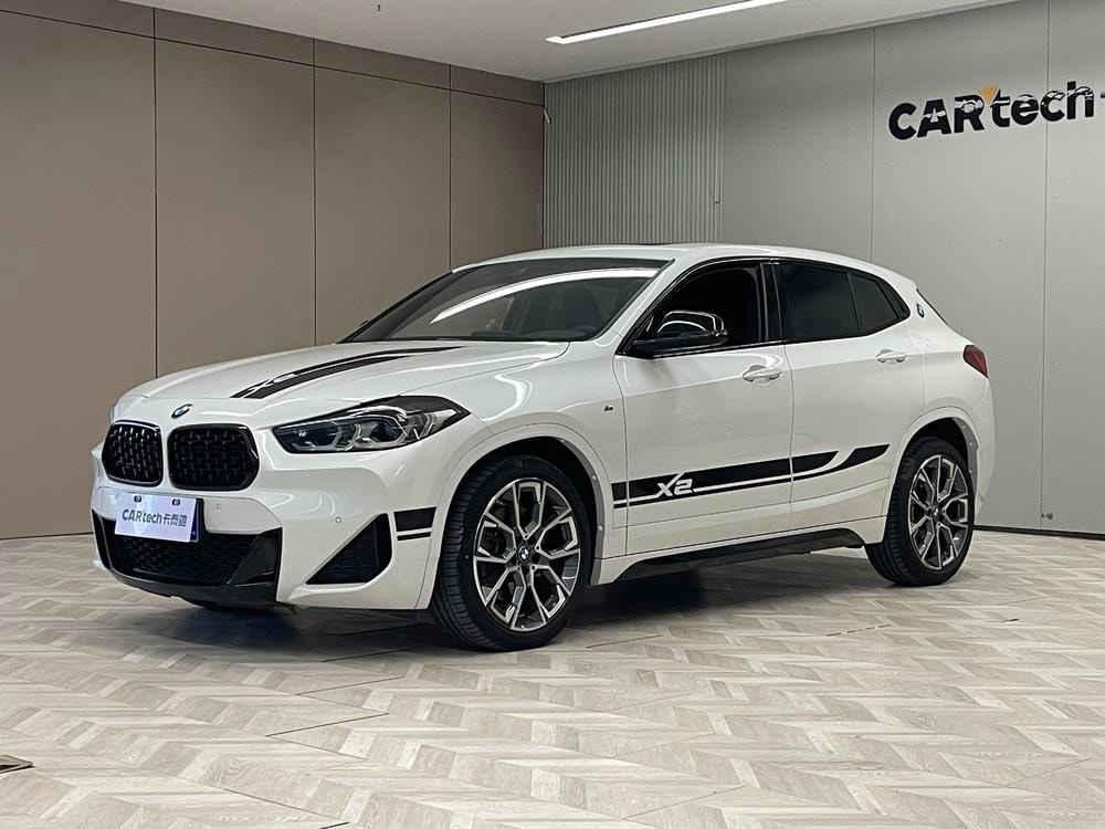BMW X2 2021 — фото автомобиля