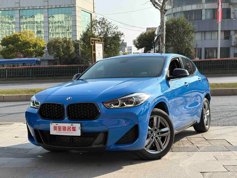BMW X2 2023 — фото автомобиля