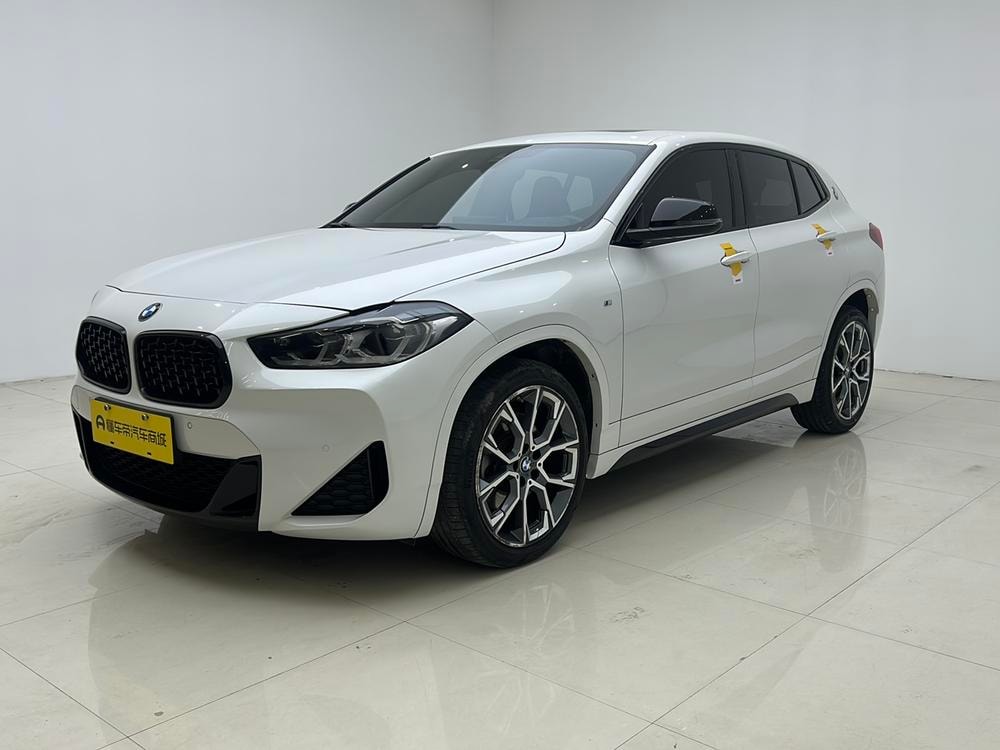 BMW X2 2022 — фото автомобиля 1