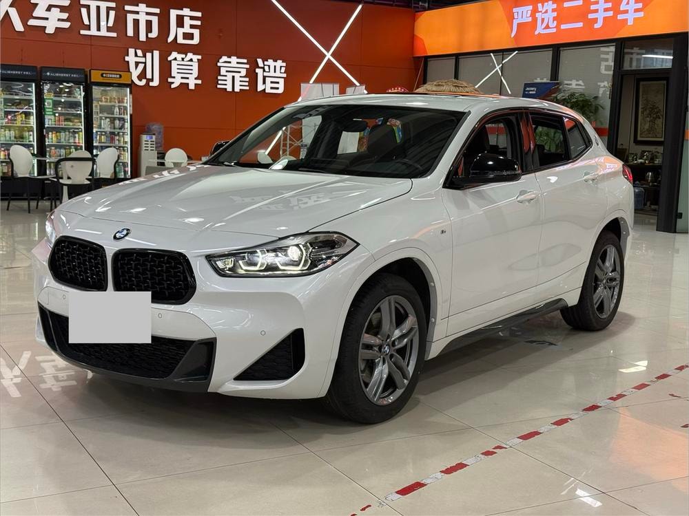 BMW X2 2023 — фото автомобиля