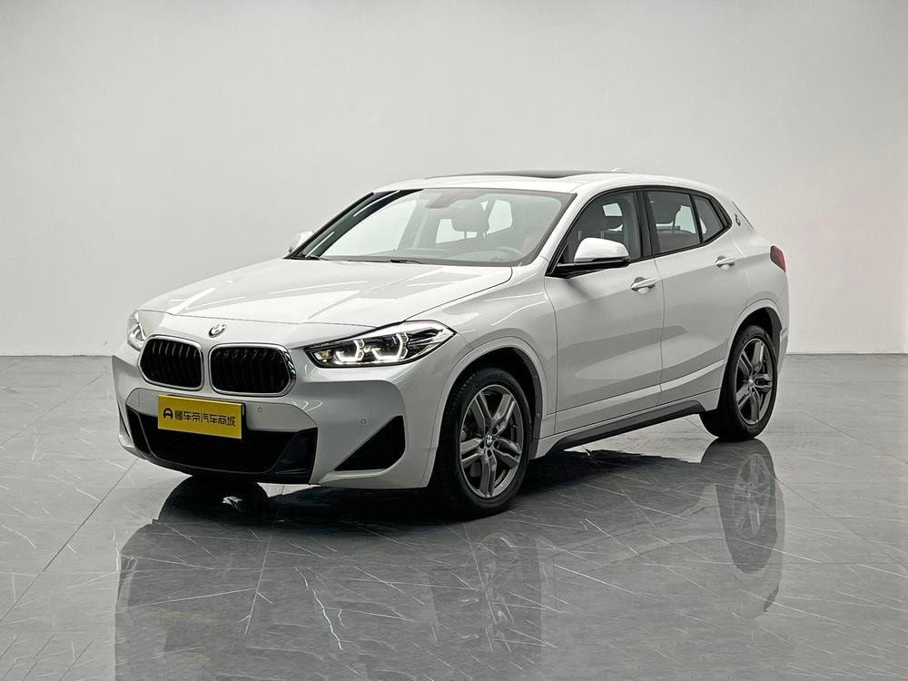 BMW X2 2022 — фото автомобиля