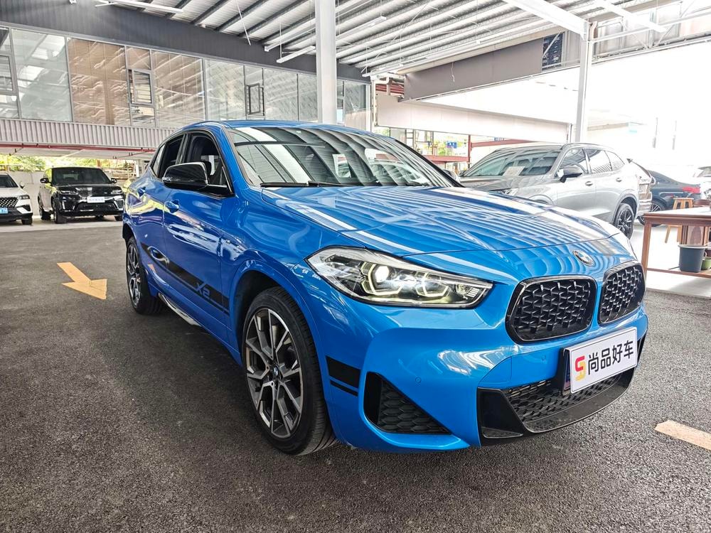 BMW X2 2022 — фото автомобиля 1