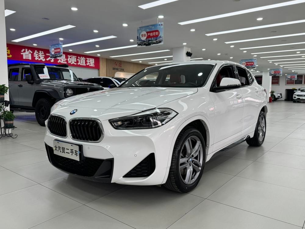 BMW X2 2022 — фото автомобиля 1