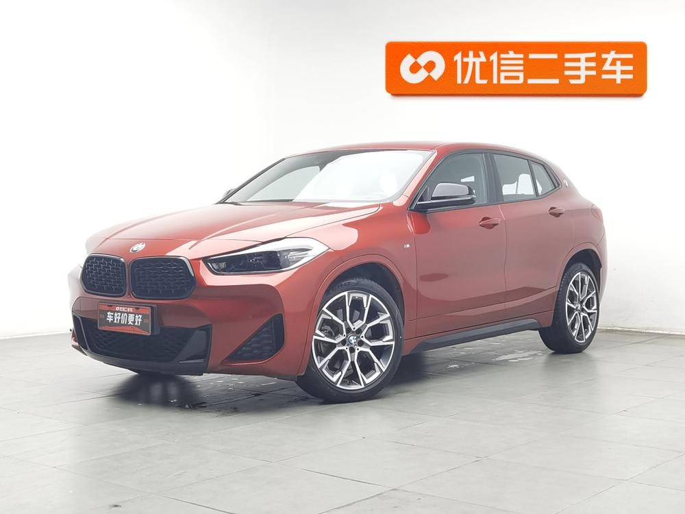 BMW X2 2022 — фото автомобиля 1