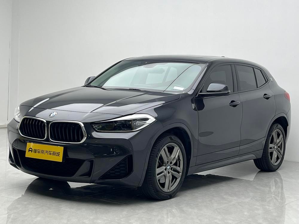 BMW X2 2021 — фото автомобиля 1