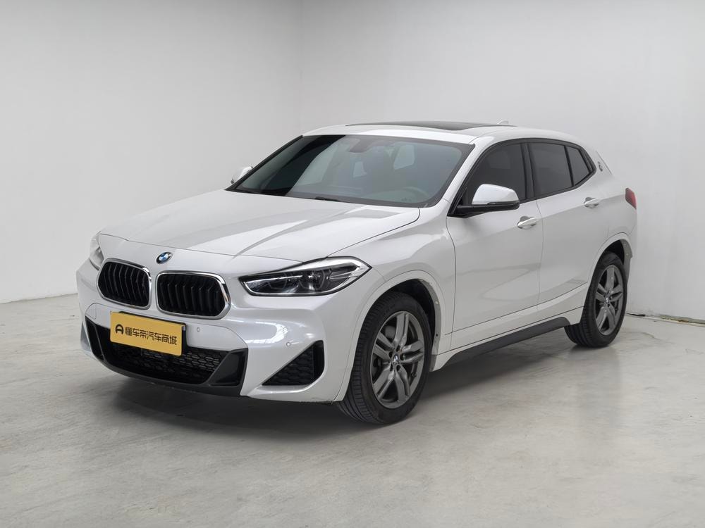 BMW X2 2021 — фото автомобиля 1