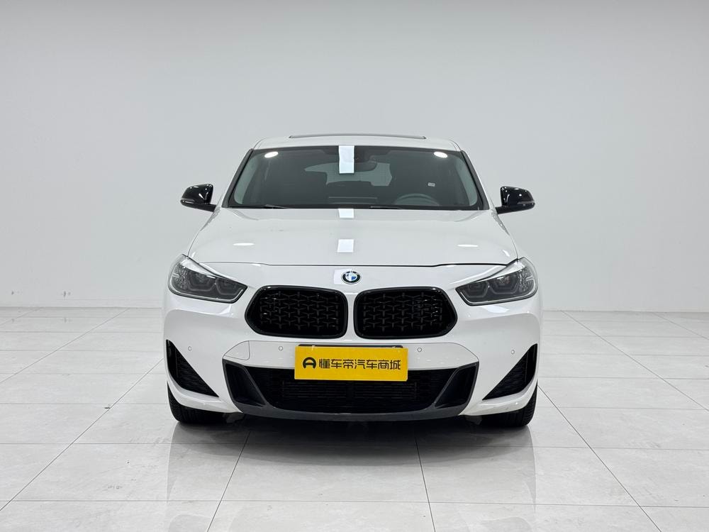BMW X2 2023 — фото автомобиля