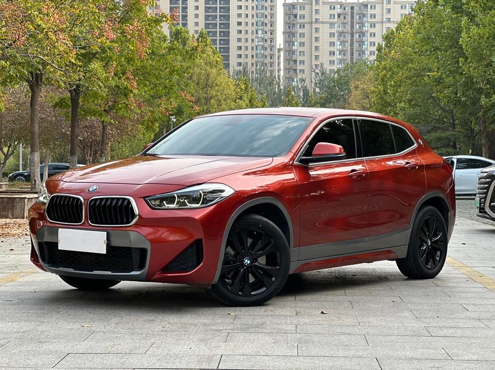 BMW X2 2021 — фото автомобиля