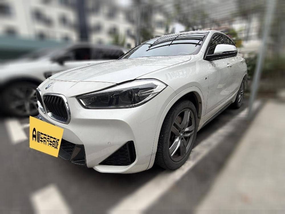 BMW X2 2021 — фото автомобиля 1