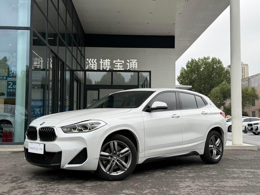 BMW X2 2021 — фото автомобиля 1