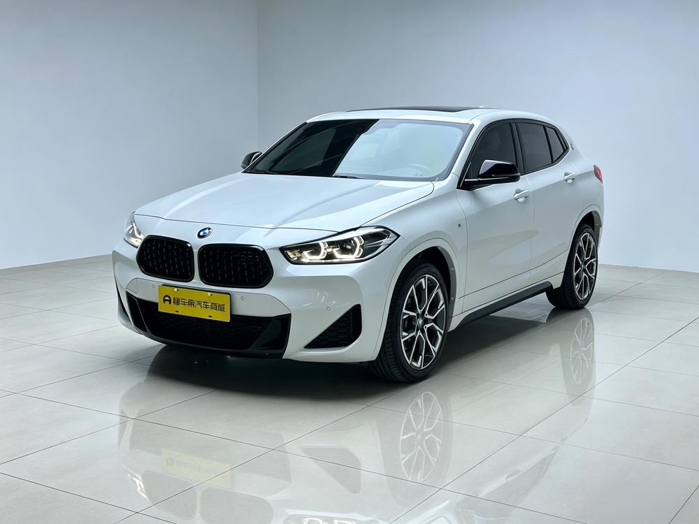 BMW X2 2022 — фото автомобиля 1