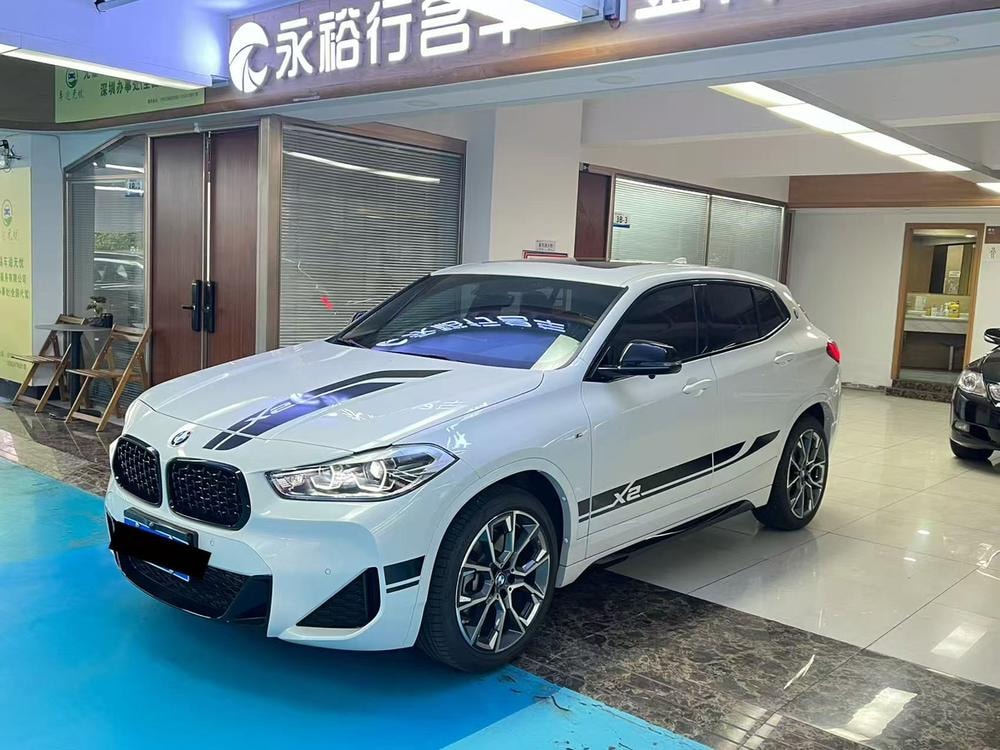 BMW X2 2022 — фото автомобиля 1