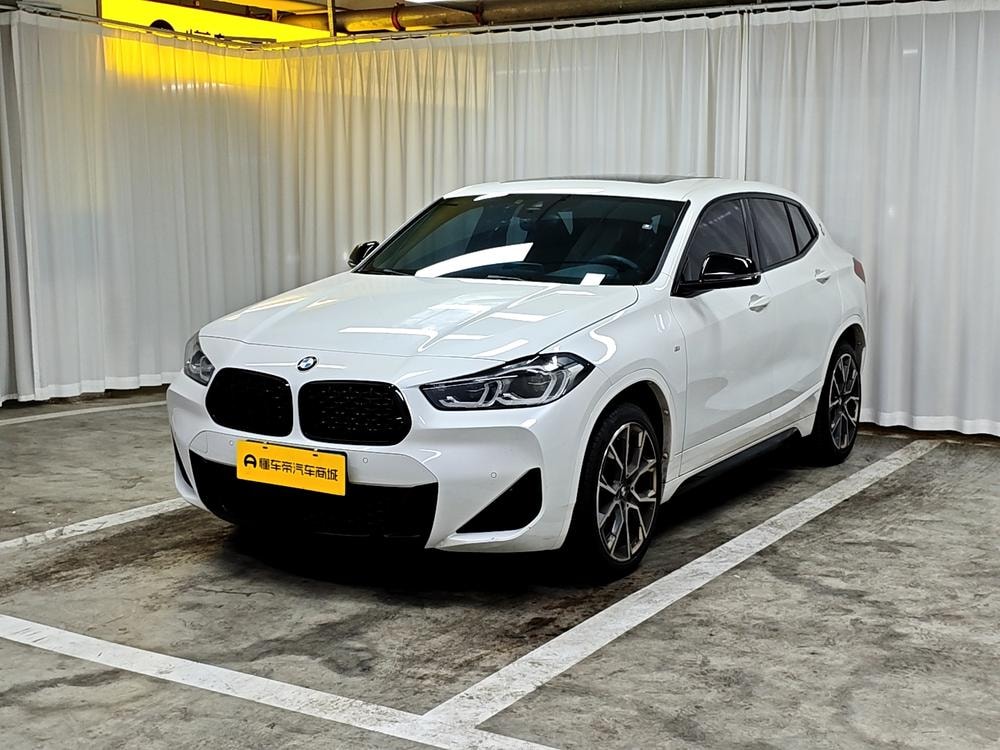 BMW X2 2021 — фото автомобиля 1