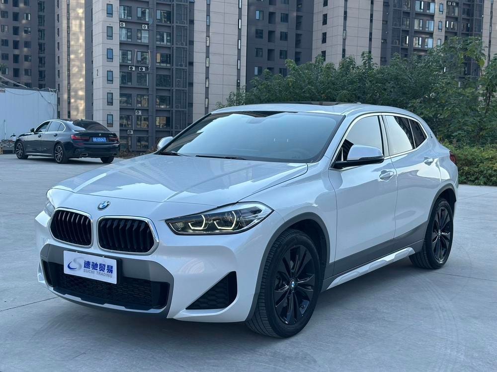 BMW X2 2021 — фото автомобиля