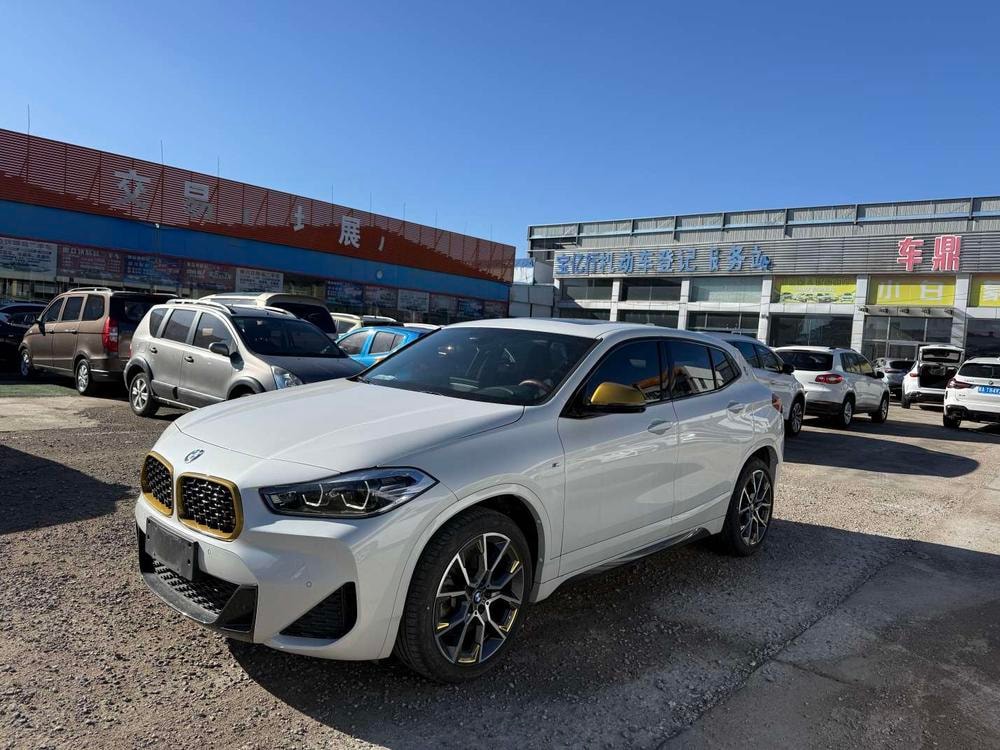 BMW X2 2023 — фото автомобиля