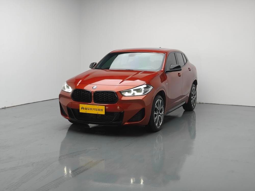 BMW X2 2022 — фото автомобиля