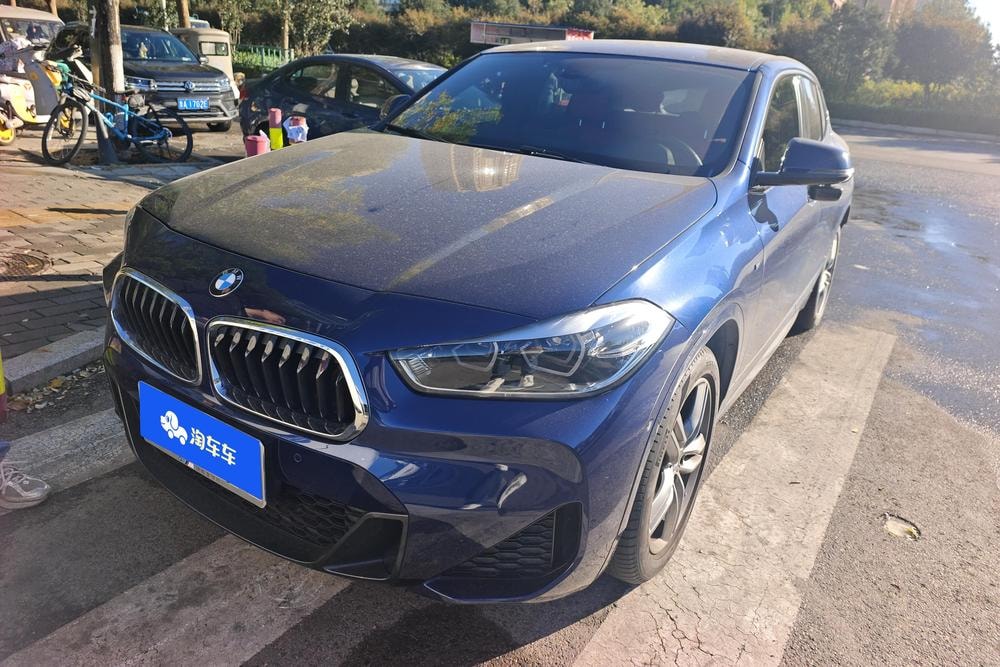 BMW X2 2021 — фото автомобиля