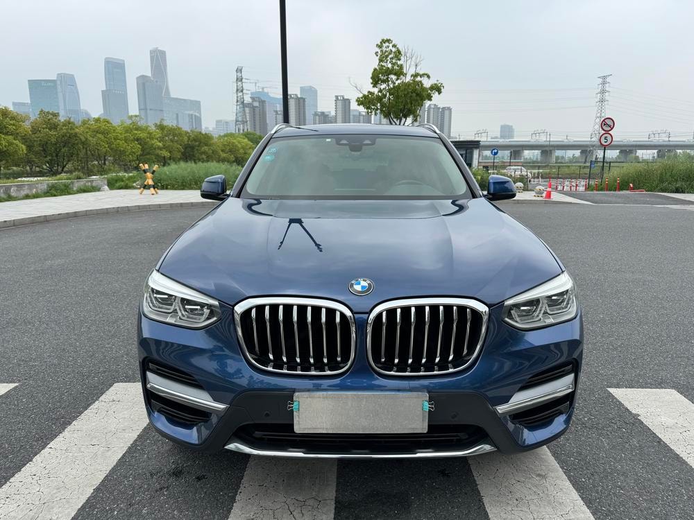 BMW X3 2020 — фото автомобиля