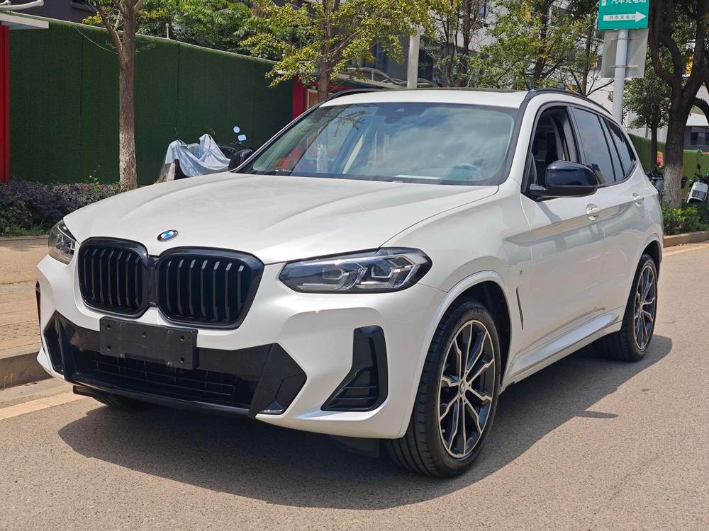 BMW X3 2022 — фото автомобиля 1
