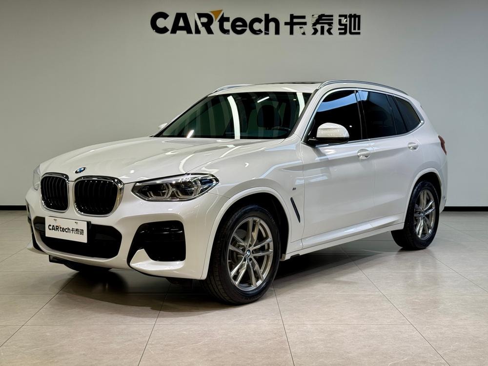 BMW X3 2021 — фото автомобиля 1