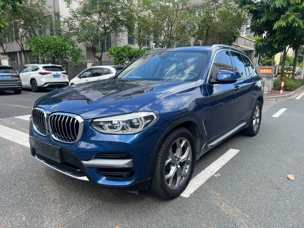 BMW X3 2020 — фото автомобиля