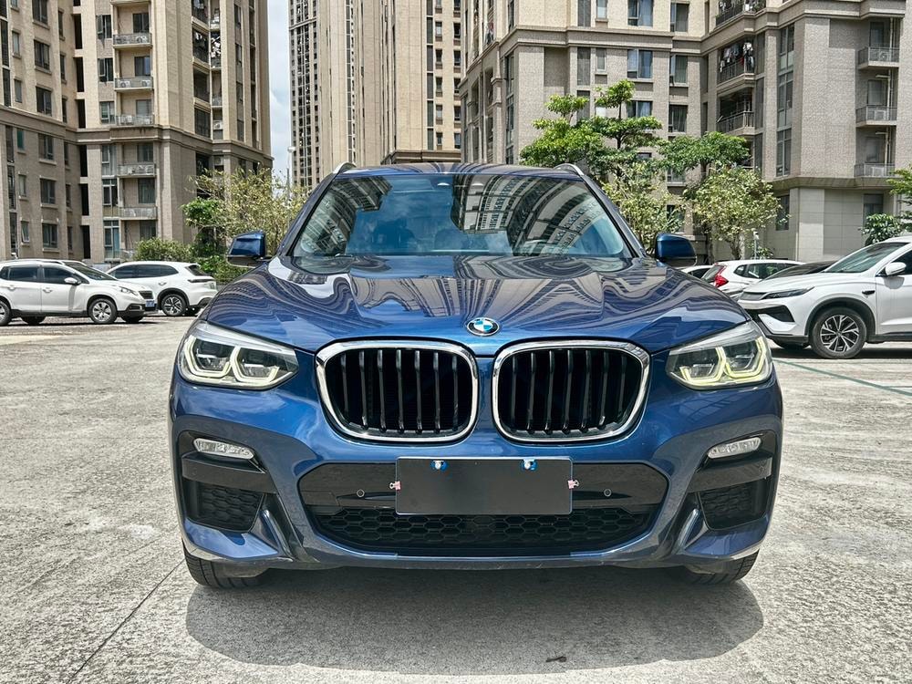 BMW X3 2018 — фото автомобиля