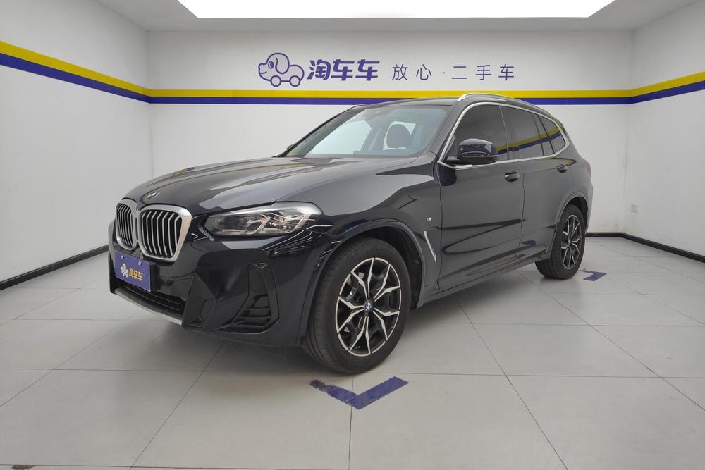 BMW X3 2022 — фото автомобиля 1