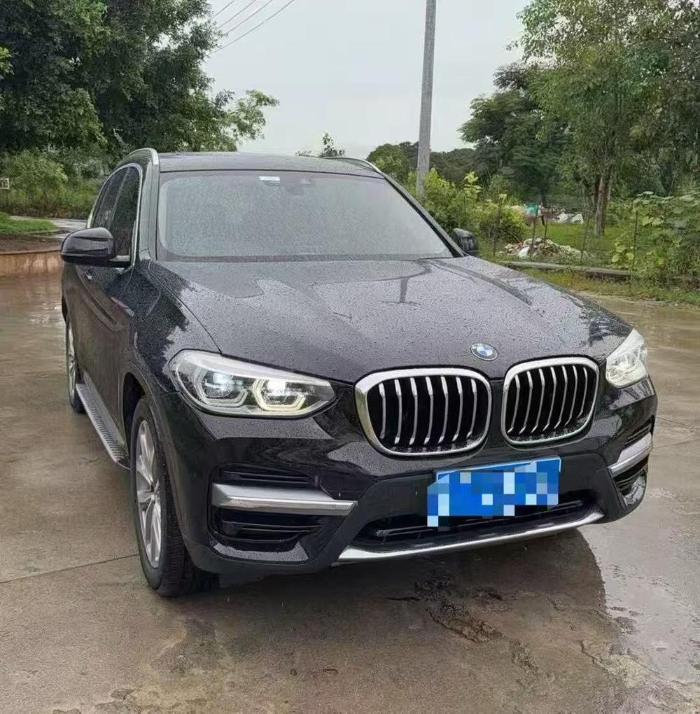 BMW X3 2020 — фото автомобиля