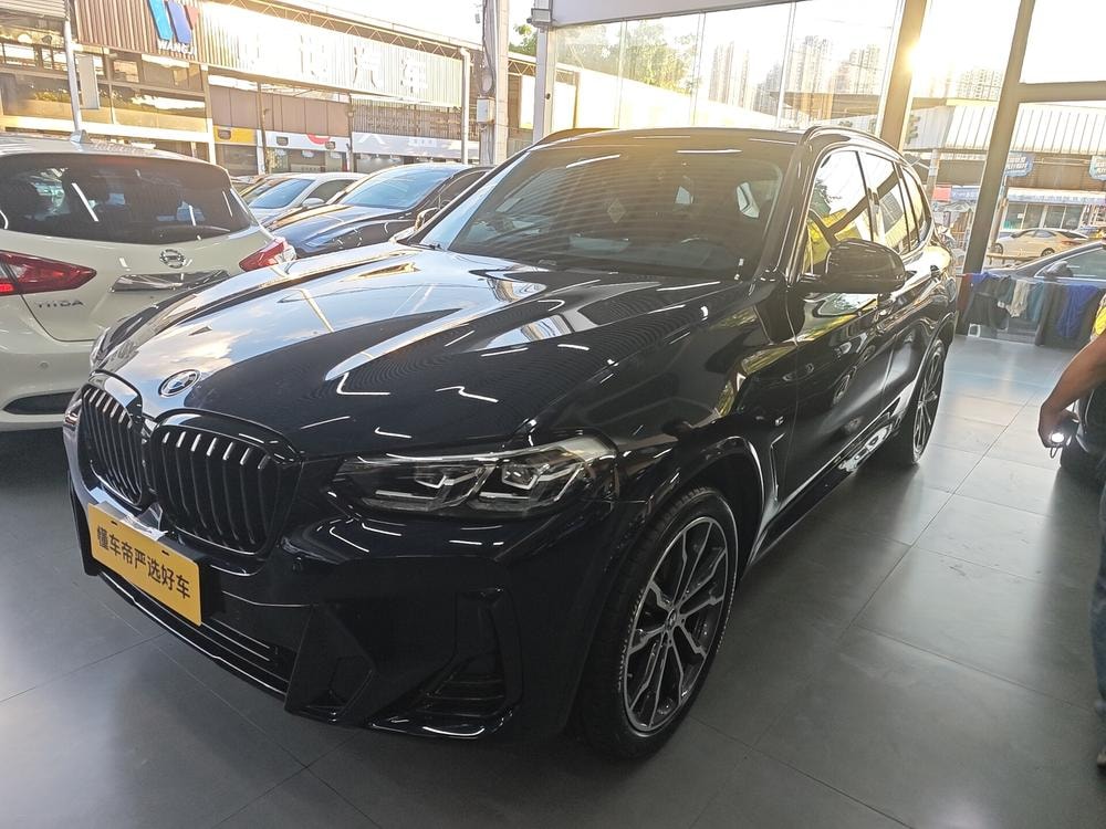 BMW X3 2022 — фото автомобиля 1