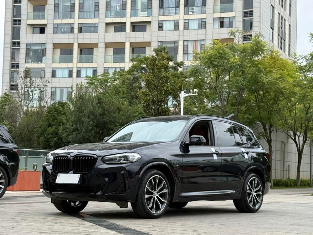 BMW X3 2023 — фото автомобиля