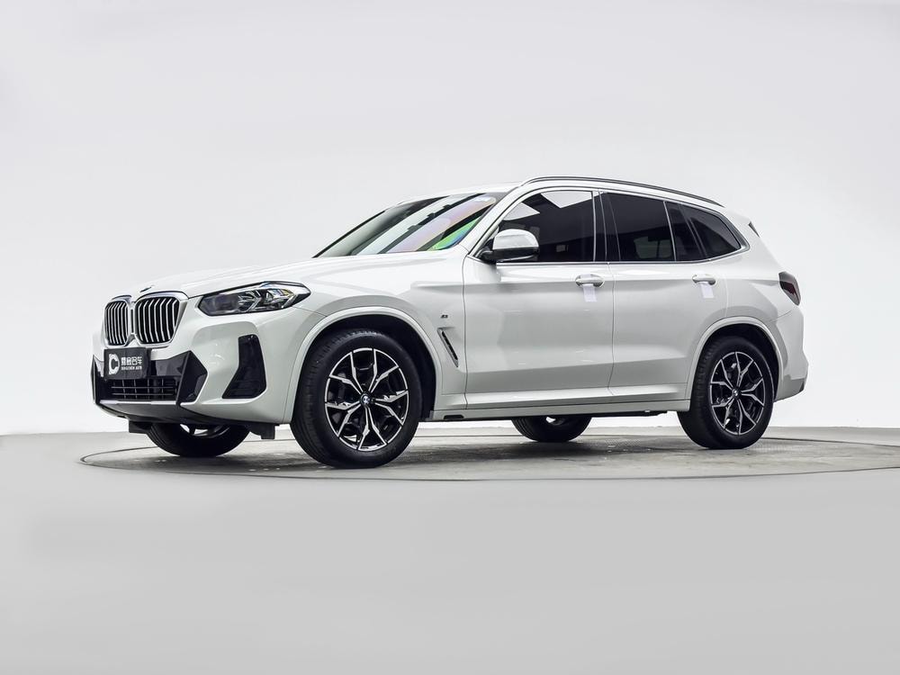 BMW X3 2022 — фото автомобиля