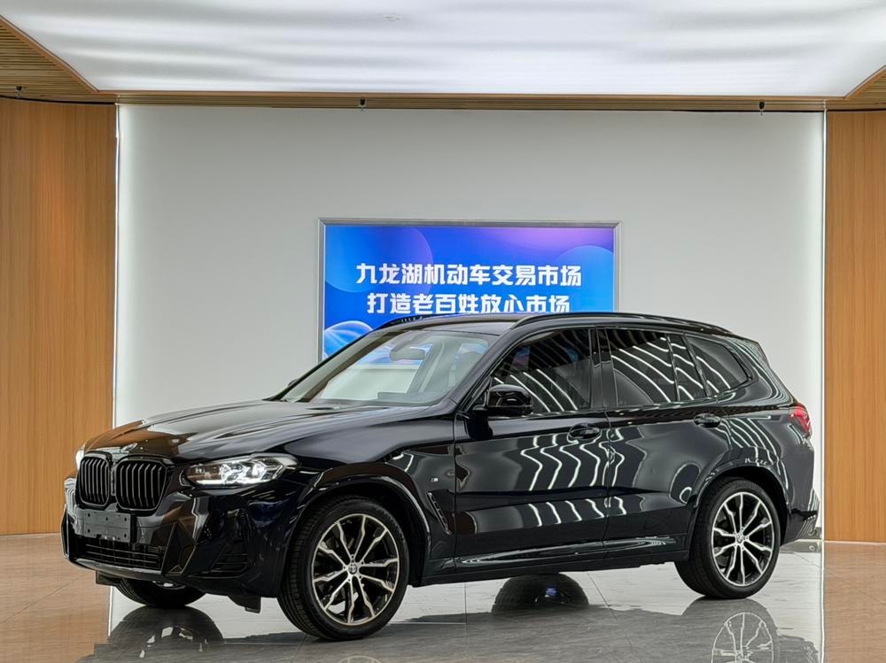 BMW X3 2022 — фото автомобиля 1