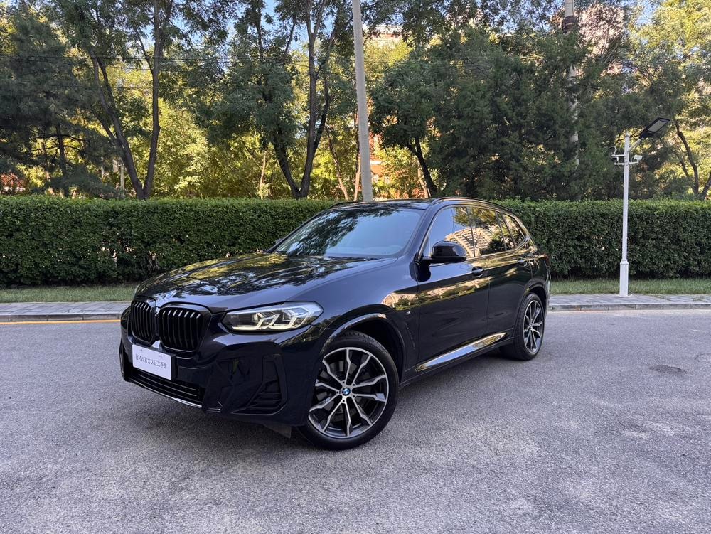 BMW X3 2022 — фото автомобиля 1