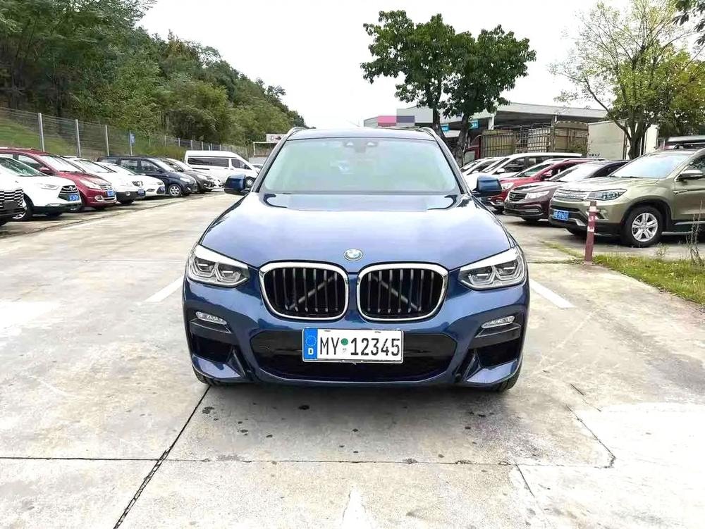 BMW X3 2018 — фото автомобиля