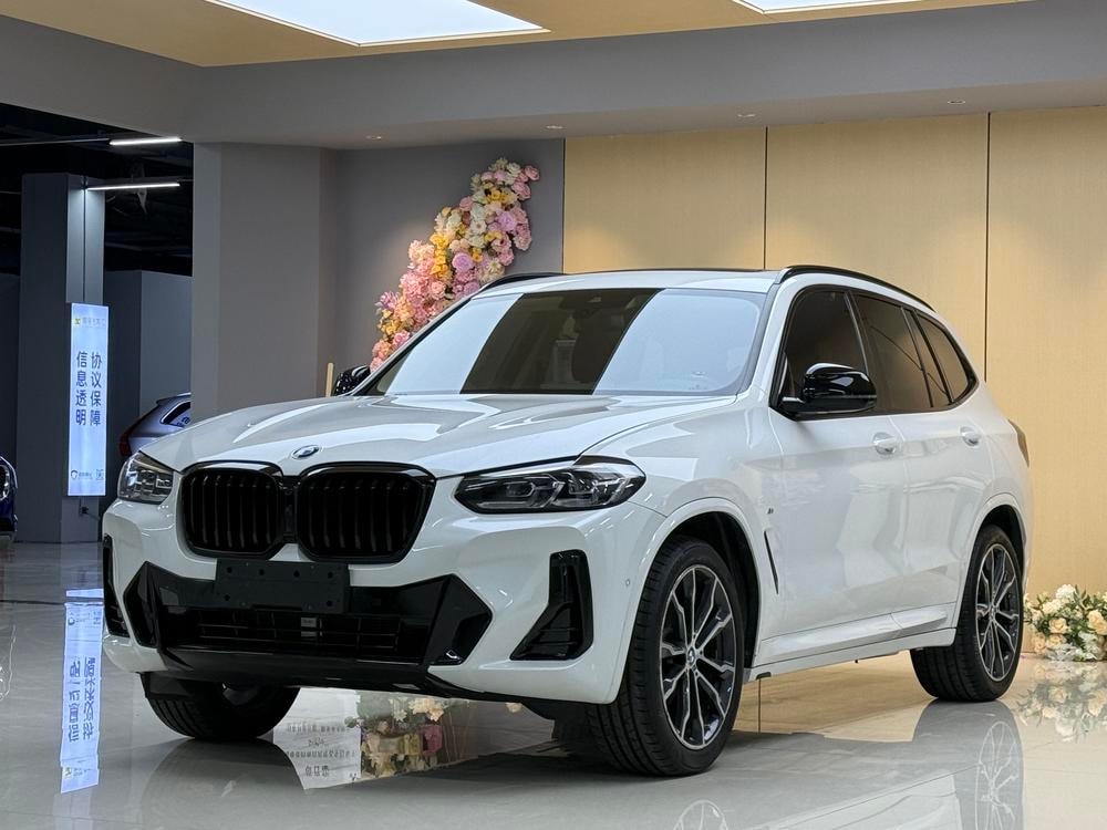 BMW X3 2023 — фото автомобиля 1