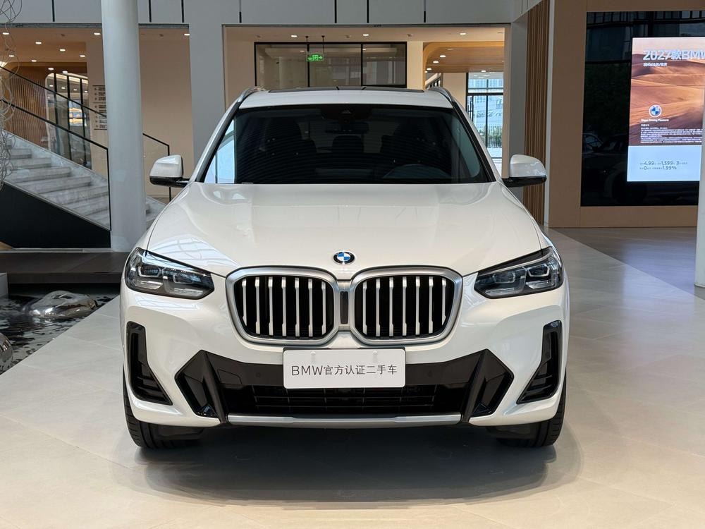 BMW X3 2022 — фото автомобиля 1