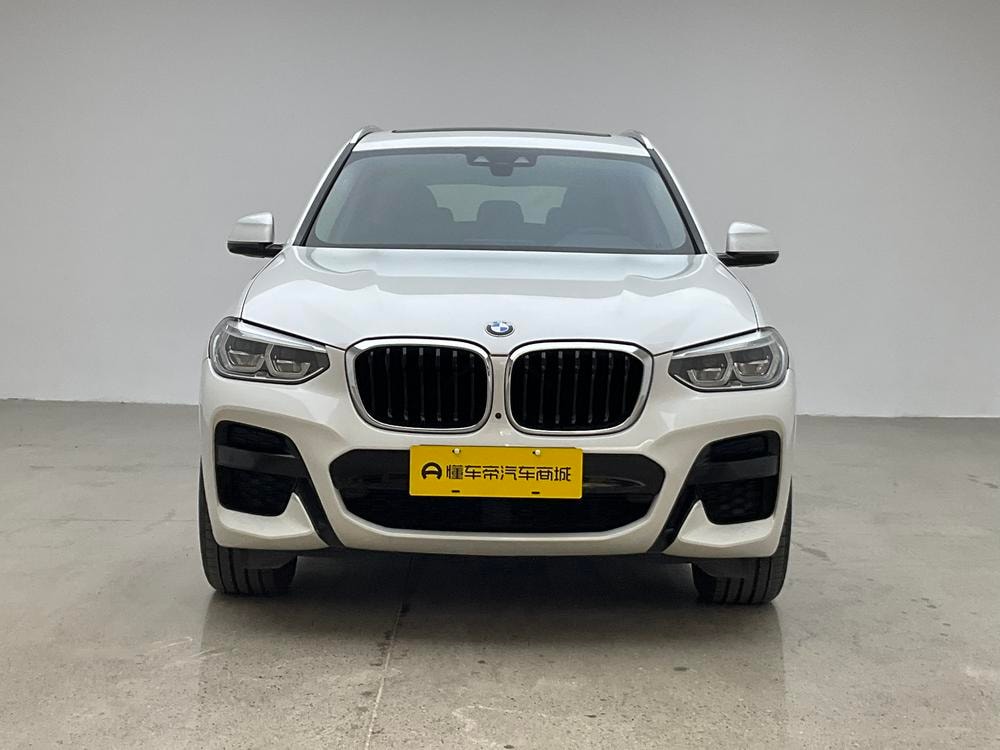 BMW X3 2021 — фото автомобиля 1