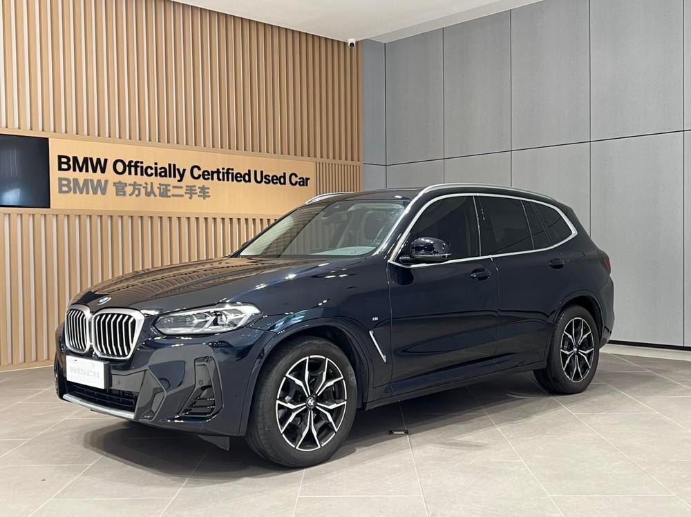 BMW X3 2022 — фото автомобиля 1