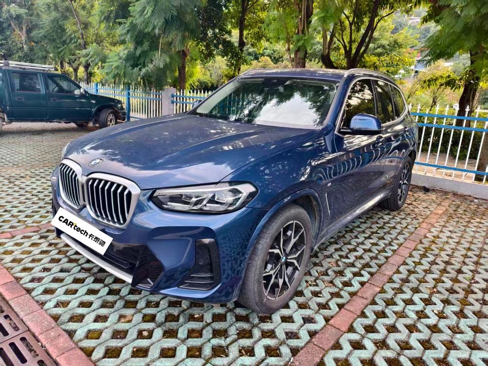 BMW X3 2022 — фото автомобиля