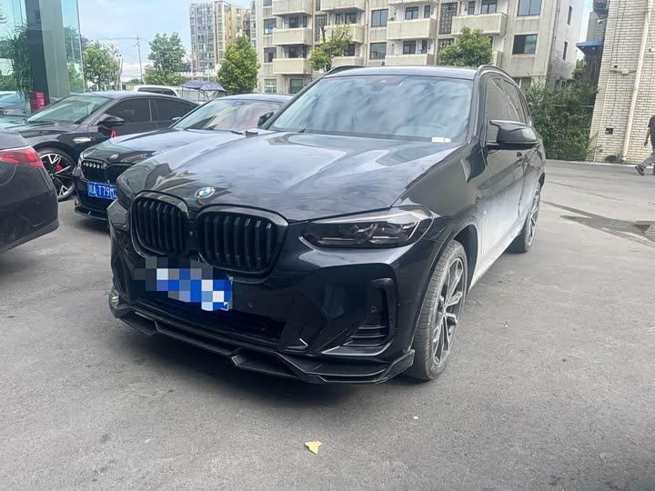 BMW X3 2022 — фото автомобиля 1