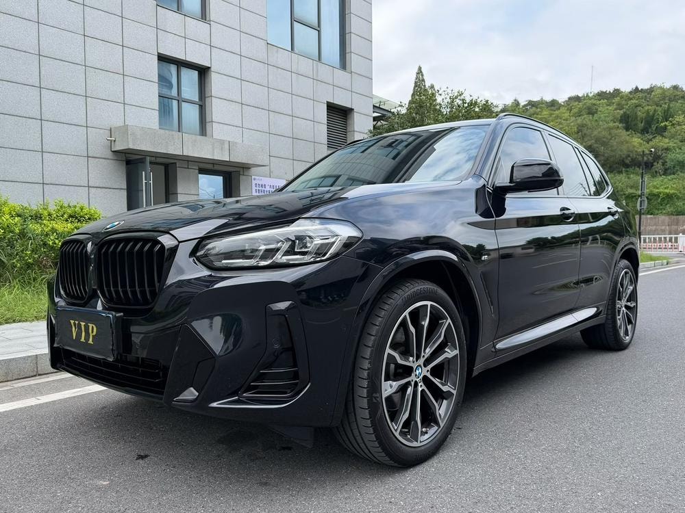 BMW X3 2023 — фото автомобиля