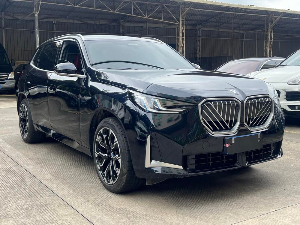 BMW X3 2025 — фото автомобиля 1